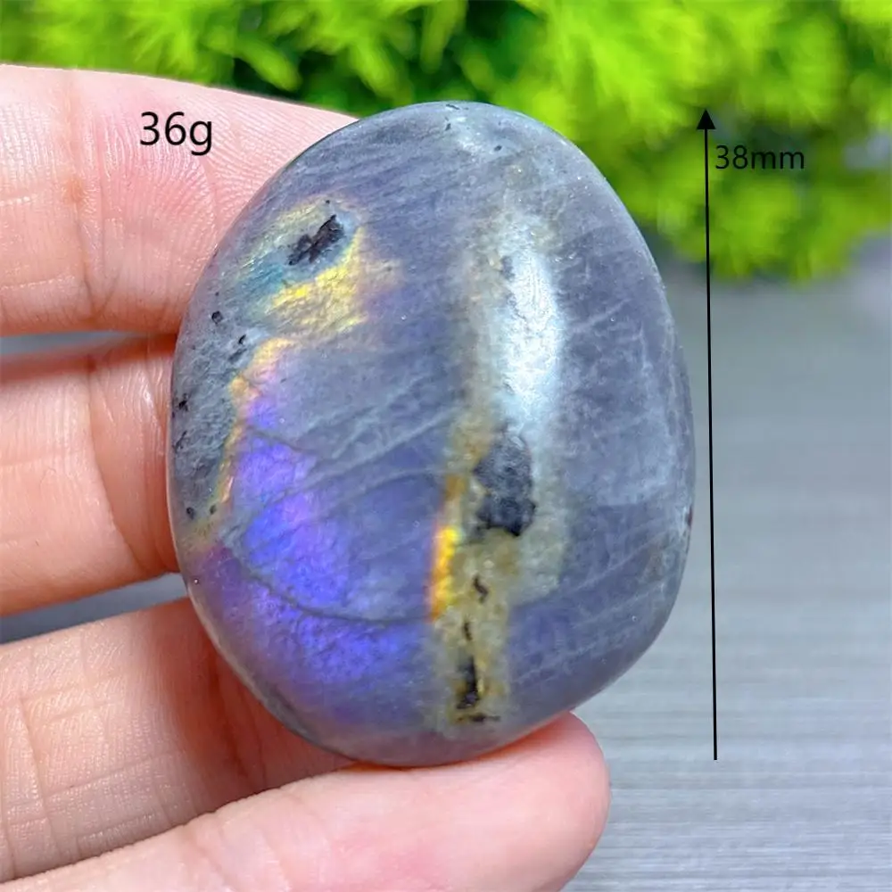 

Фиолетовый лабрадорит для дома