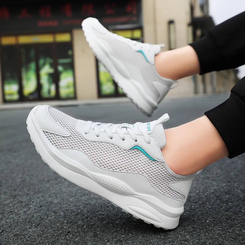 New Large Size 39-46 Ultra-light Men Shoes Mesh Breathable Summer Running Shoes for Men Non-slip Outdoor Walking Leisure Shoes