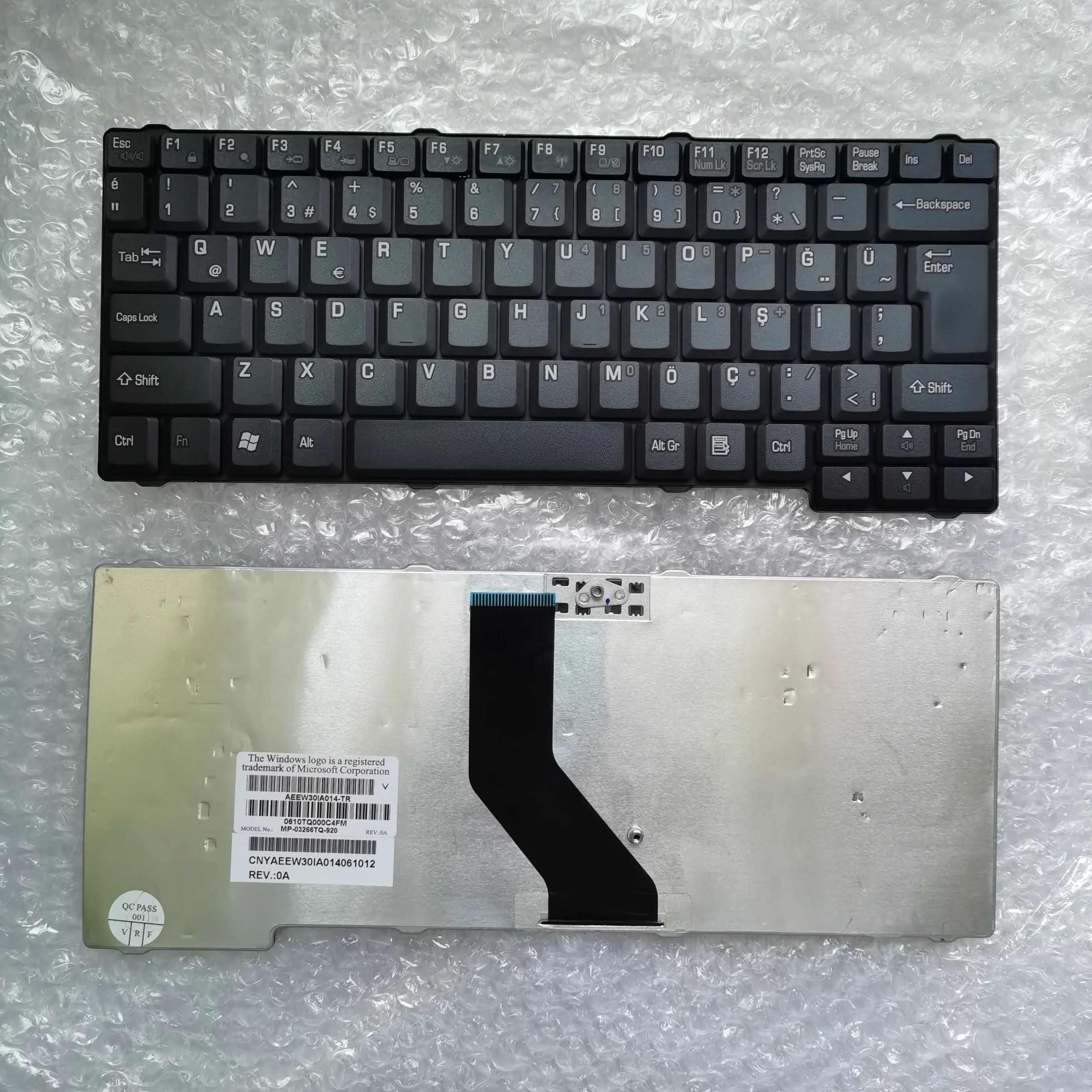 

XIN Turkish Keyboard For Toshiba Satellite L10 L15 L20 L25 L30 L35 L200 L100 L110 L115 Klavye NEW TR Keyboard