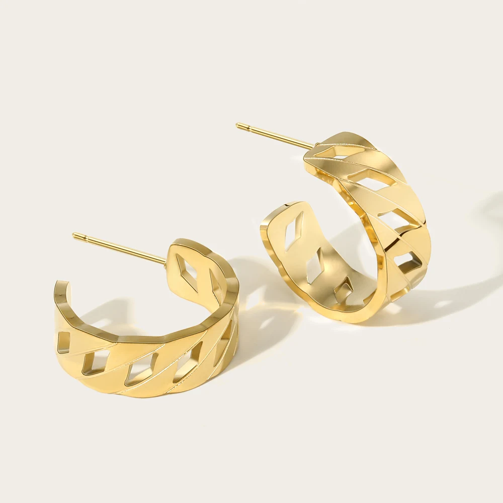 

YACHAN Fashion Classic C-Hoop Earrings Golden Stainless Steel High Quality Waterproof Jewelry For Women