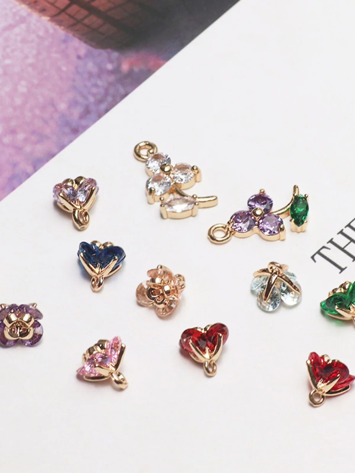 Ретро Sle медь инкрустированный цирконом мини-цветок универсальный кулон DIY