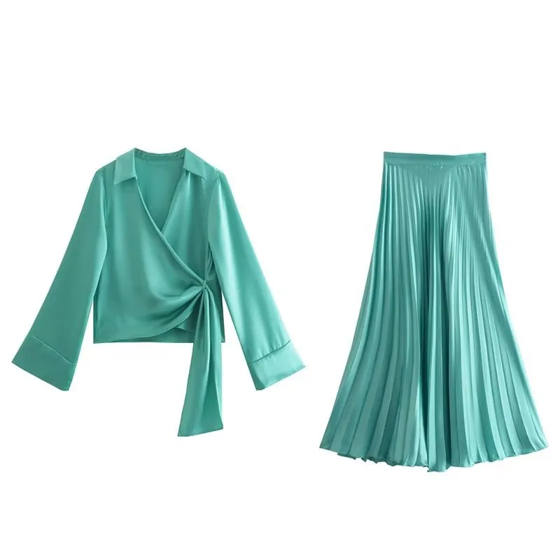 

ZATRHMBM 2022 Blouses Or Tops For Woman Vintage Long Sleeve Shirt Fashion Satin Top V Neck Autumn Elegant Female Shirts