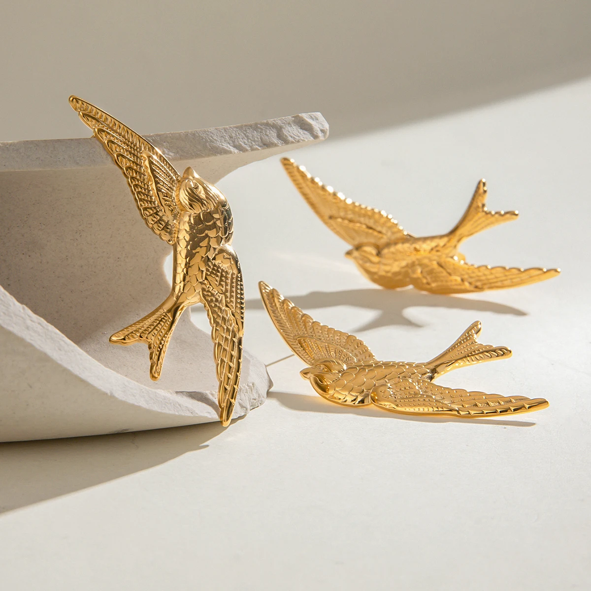 Minimalist 18k Gold Plated Retro Swallow Earrings Hair Clip Stainless Steel Women Rust Proof Exquisite Jewelry Bijoux