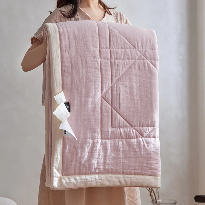 

Стеганое одеяло из хлопка для двуспальной кровати