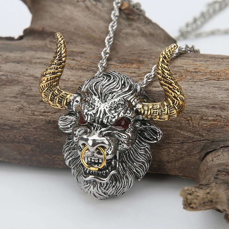 

New Hot Selling Pop Punk Gothic Metal Bull Head Necklace Men's Temperament Motorcycle Rider Necklace Party Chain Gift Wholesale