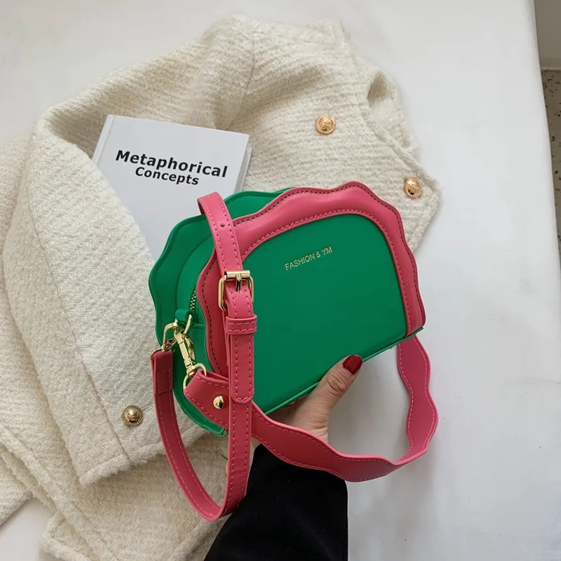 

This year's popular bag female summer Joker 2022 new texture contrast shoulder messenger bag online celebrity small square bag