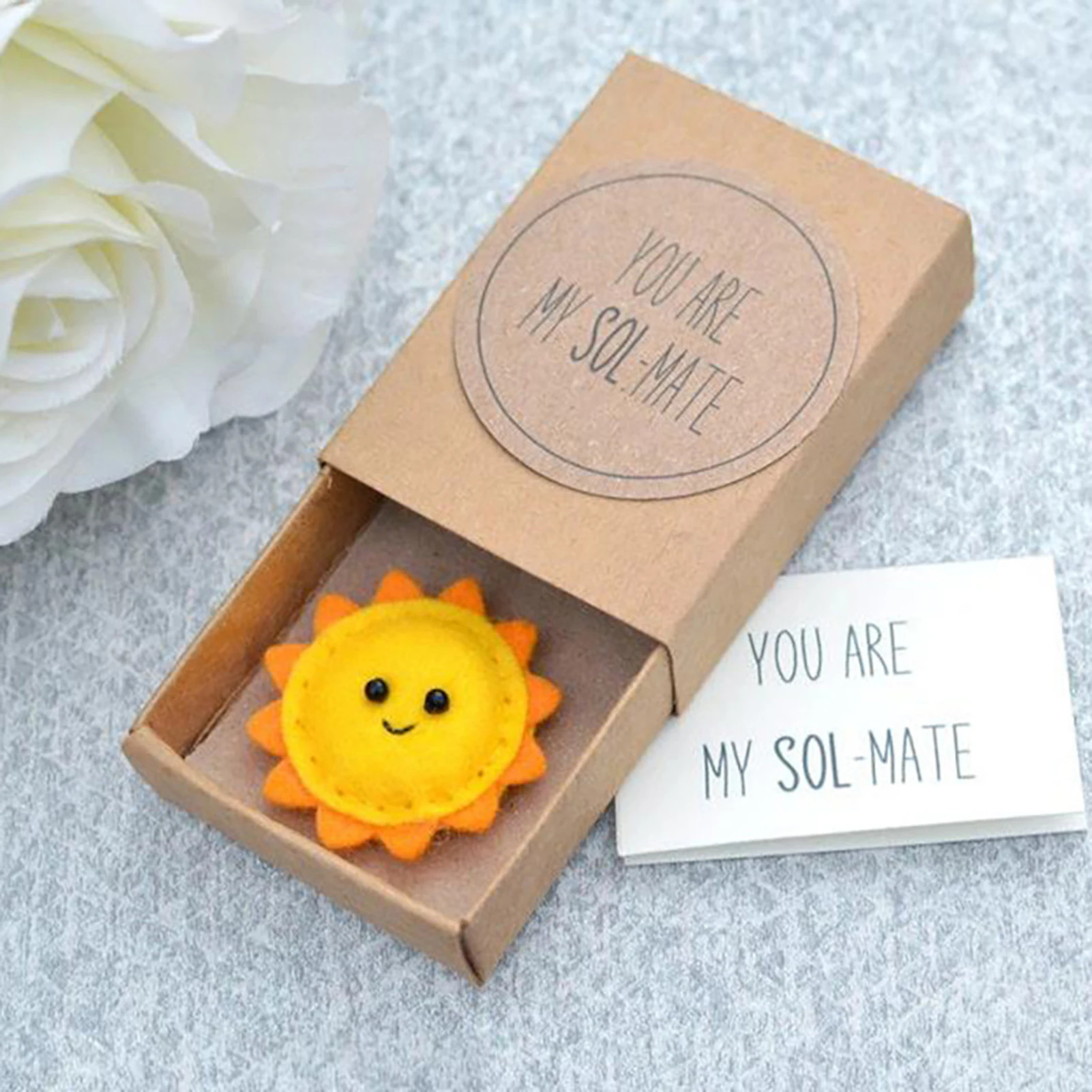 

7*5*1cm Small Boxed Sunflower with Card Delicate Appearance And Excellent Texture for Christmas Party Supplies Perfect Gifts