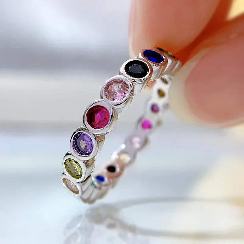 Женское кольцо из серебра с муассанитом бриллиантами