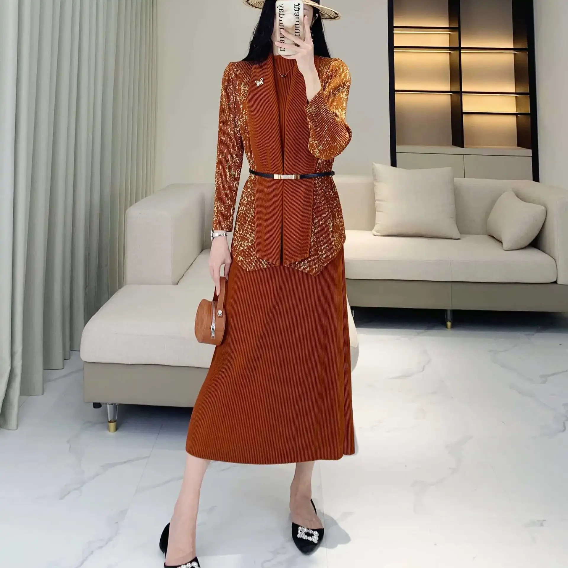 Складки Новинка осени пригородный костюм нишевая модель роскошный для пожилых