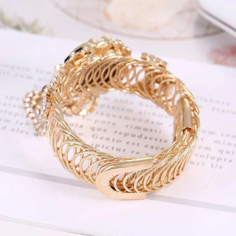 Luxury Women Bracelet Quartz Watches for Women Magnetic Watch Ladies Sports Dress Pink Dial Wrist Watch Clock Relogio