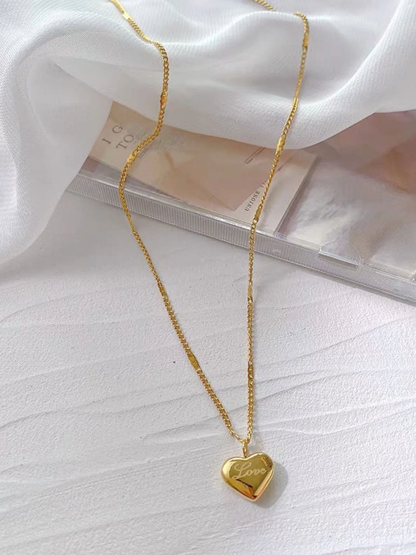 Ожерелье с геометрическим кулоном и скрещенными концами ювелирные изделия из