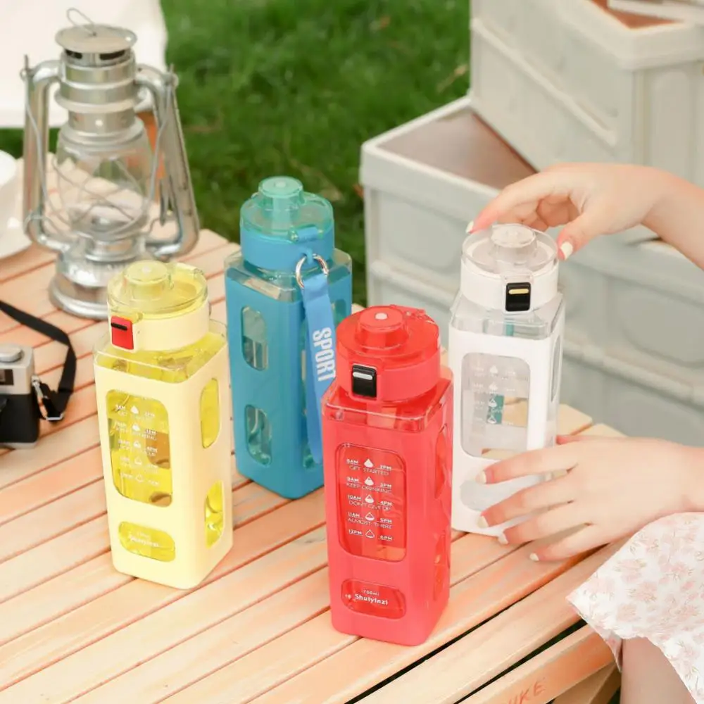 

700ML Large Capacity Plastic Water Bottle Straw Cup Outdoor Fitness Sports Bottle Summer Student Plastic Drinkware Water Cup