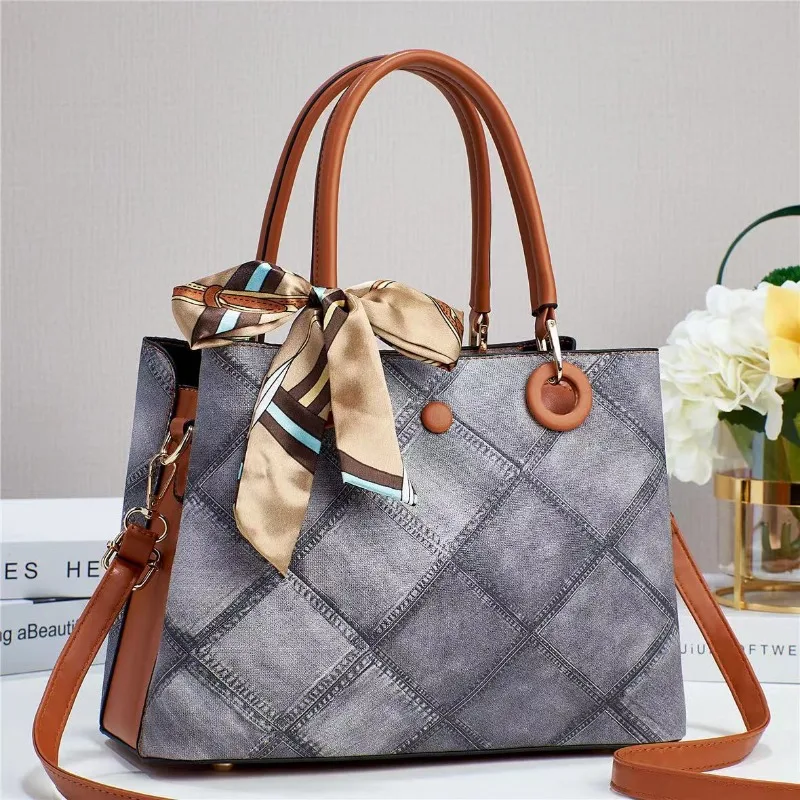 

Fashion Leather Diamond Grid Handbag Women New Large Capacity Vintage Single Shoulder Crossbody Bags Commuter Storage Satchel