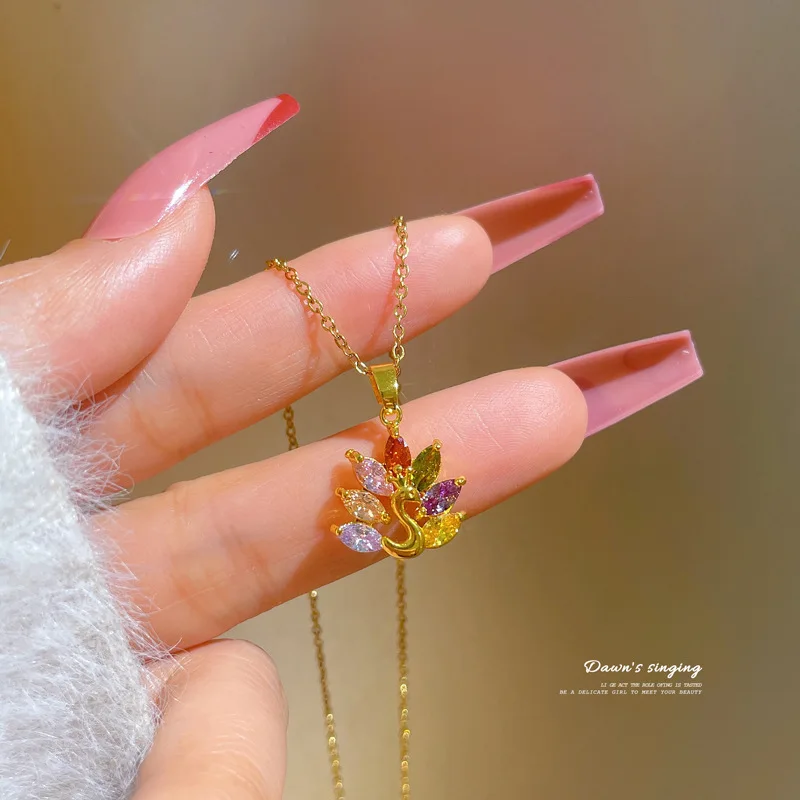 

【 Titanium Steel 】 Luxury Peacock Temperament Micro Inlaid Diamond Necklace Female Transfer Beads INS Net Red Clavicle Chain