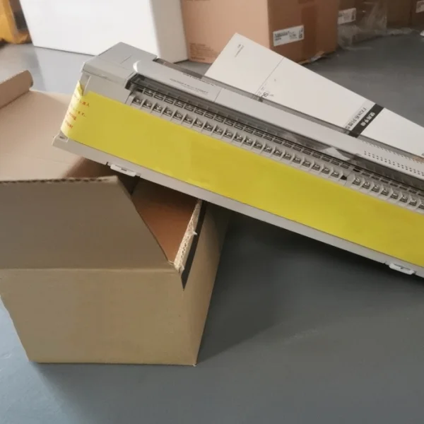 FX2N-32MR-001 FX2N-32ER-ES/UL FX2N-10PG Оригинальный Новый программируемый PLC модуль контроллера