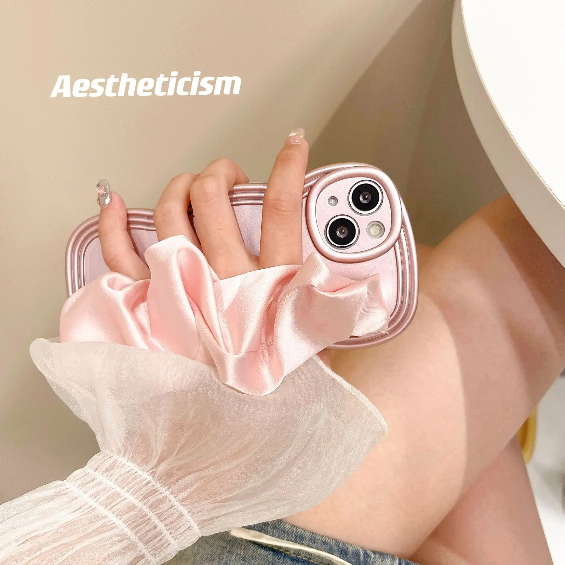 Розовый силиконовый чехол Girish для телефона с ремешком защитный шелковистый iPhone 15