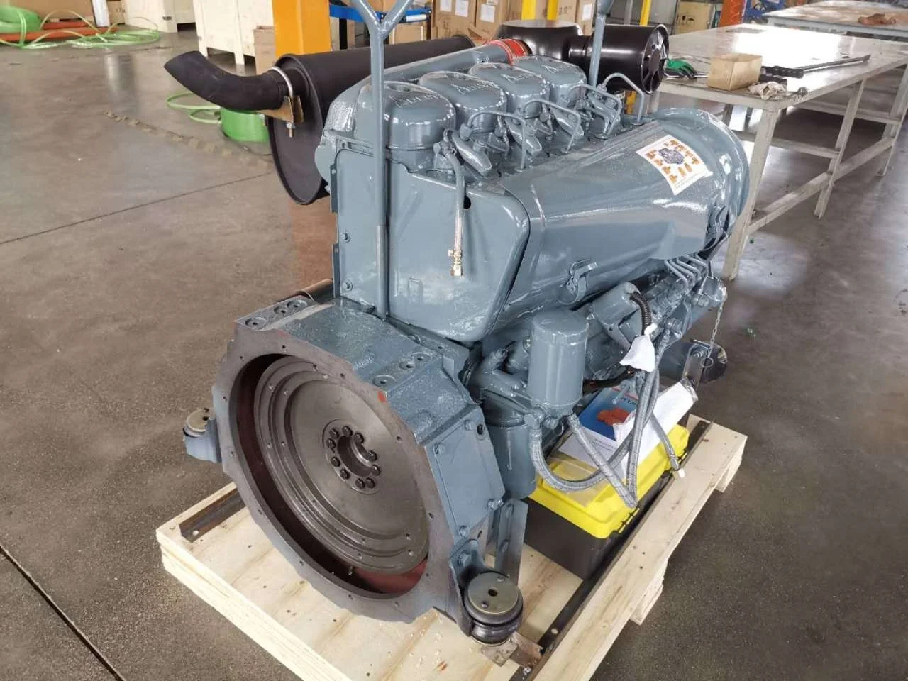 Дизельный двигатель Deutz F4L913 80 л.с.