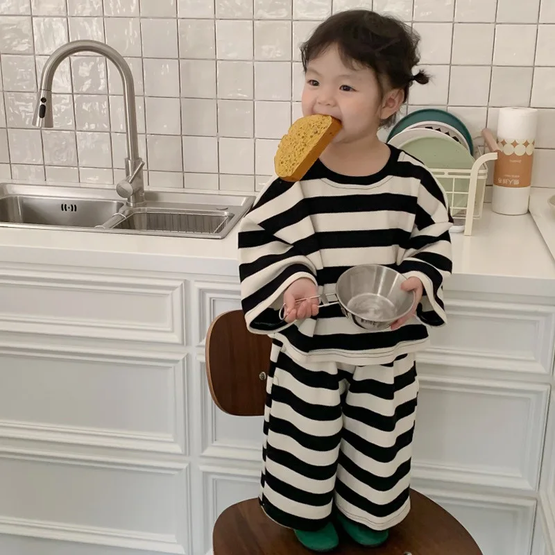 

2023 New Early Spring Fashion Girls Long Sleeve Shirt and Wide Leg Pants Two Piece Set Kids Casual Striped Clothing Set 3-9y