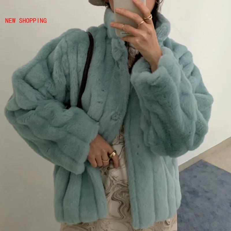 New Elegant Short Faux Fur Coat Khaki 2023 Winter Luxurious Warm Thicken Plush Women Jacket Korean Loose Furry Overcoat Mujer