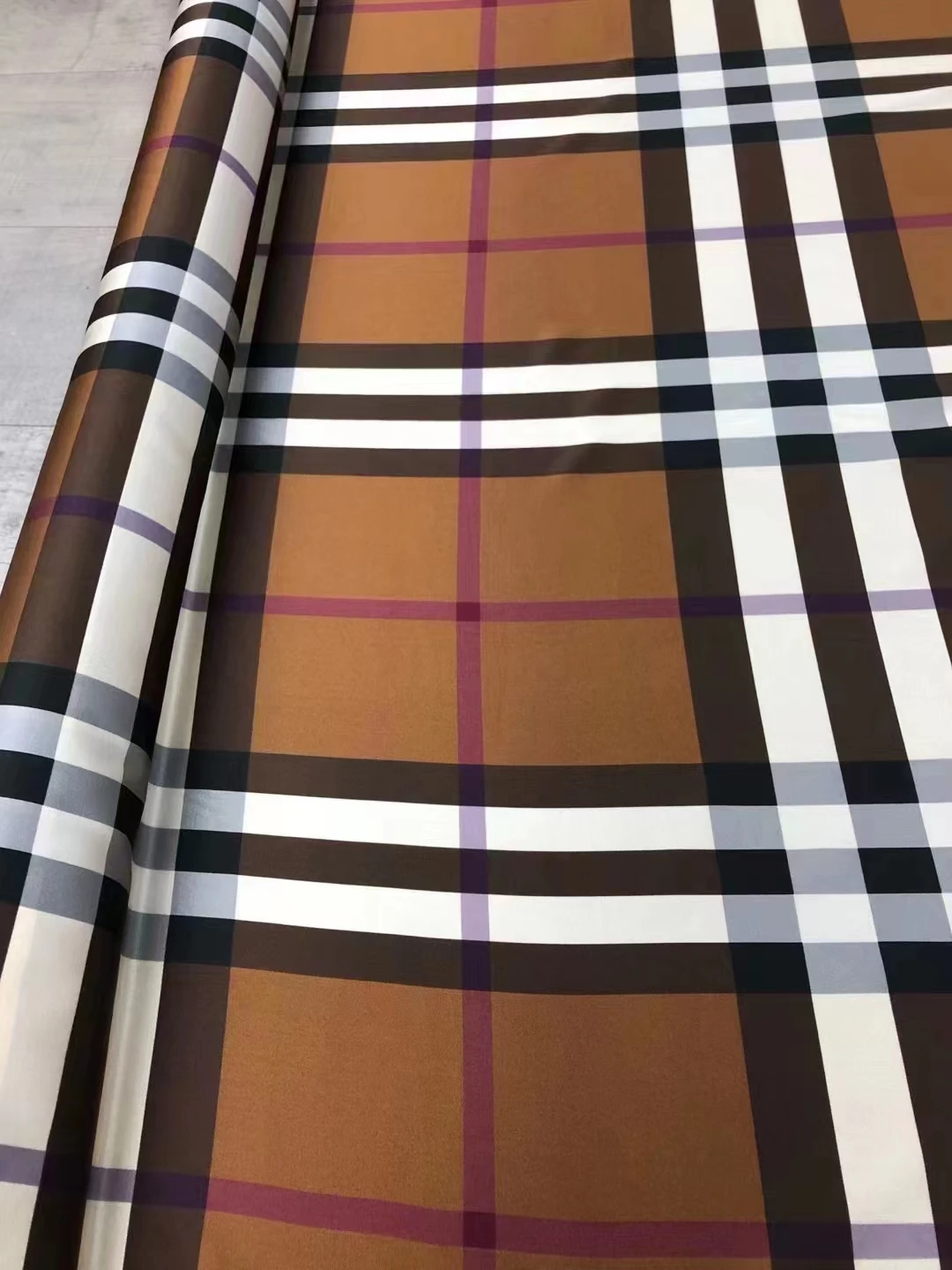 

New plaid printed mulberry silk fabric elastic twill silk classic shirt clothing fabric