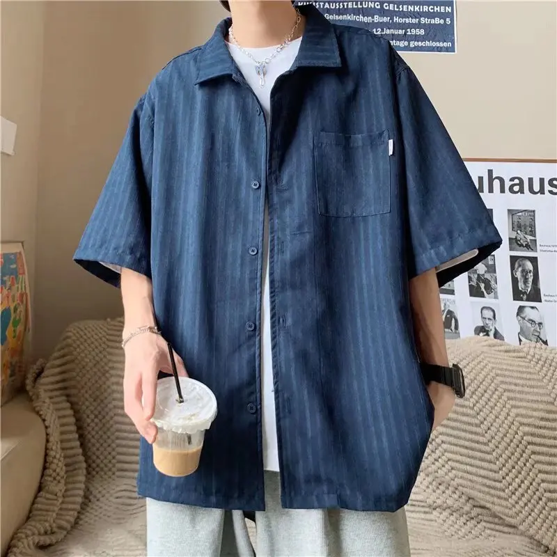 

2022 Summer Japanese Retro Lapel Short-sleeved Shirt Men's Design Sense Niche Loose Embroidered Striped Loose Shirt ZCSMLL