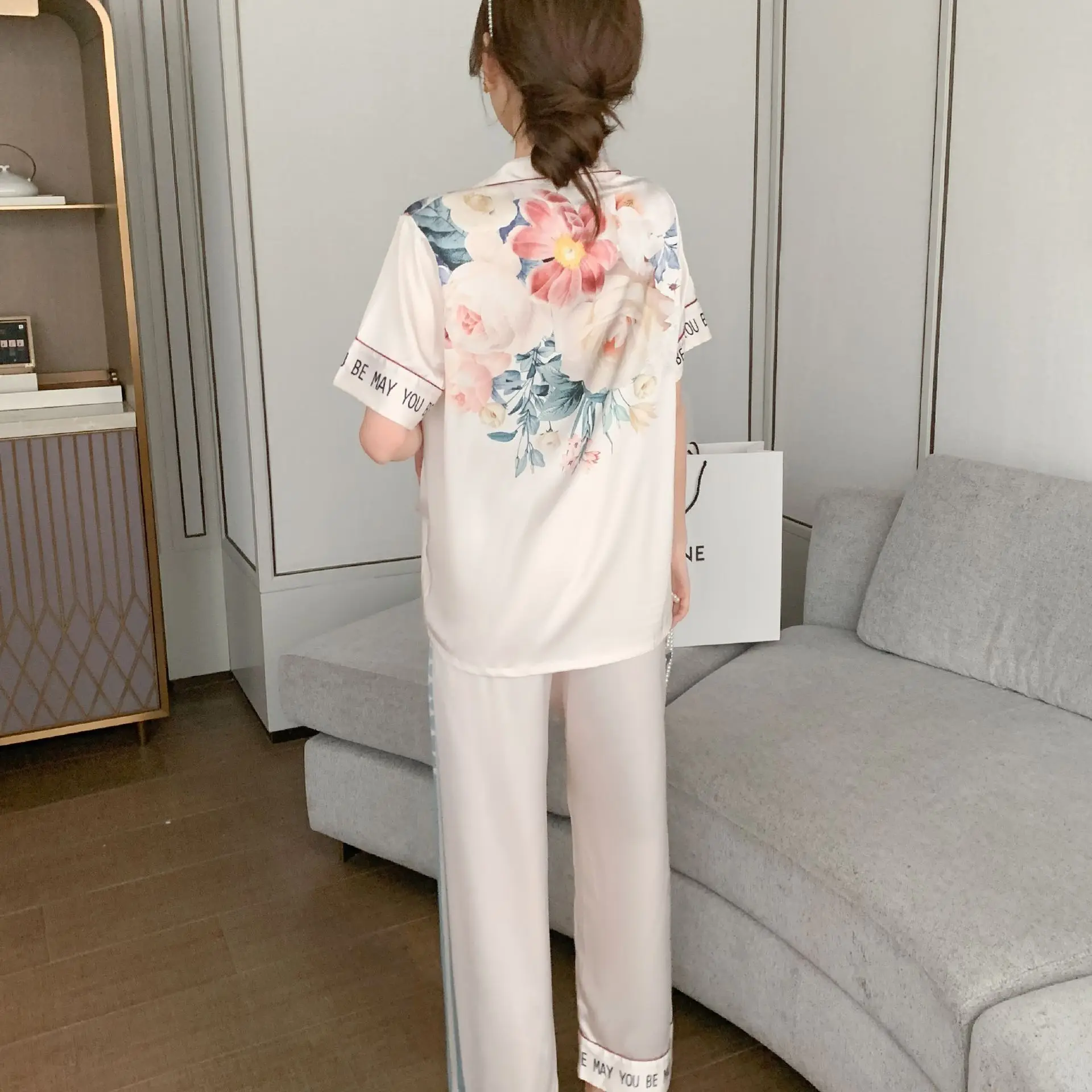 Women's summer ice silk cool feeling pajamas short sleeved cardigan printed two-piece set 2023 new home wear