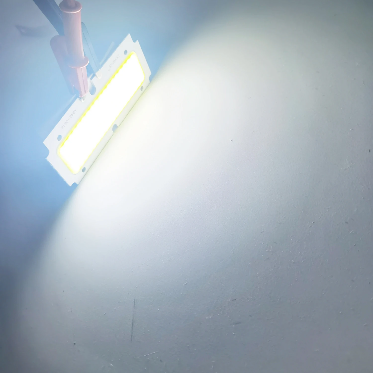 

Светодиодная лента Sumbulbs 40 Вт 18В