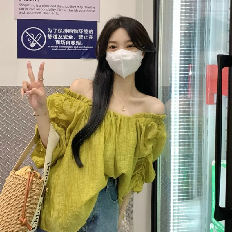 

Mustard green one shoulder shirt women's design sense of minority summer 2022 new Korean gentle style chic top
