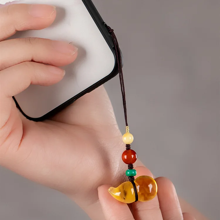 

Natural Honey Wax Pixiu Mobile Phone Chain Fulu Hulu U Disk Pendant Personalized Creative Simple Gift Key Chain for Men Women