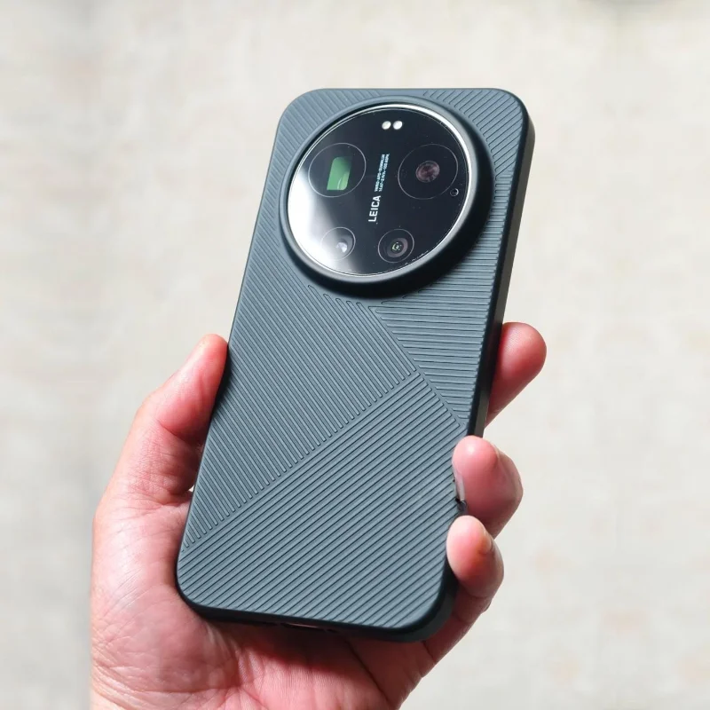Фото Чехол для Xiaomi 17 Ultra, роскошный, с геометрическим рельефным узором, из твила, с защитой от отпечатков пальцев, ударопрочный, с бампером, для Xiaomi 17 Ultra Funda №3
