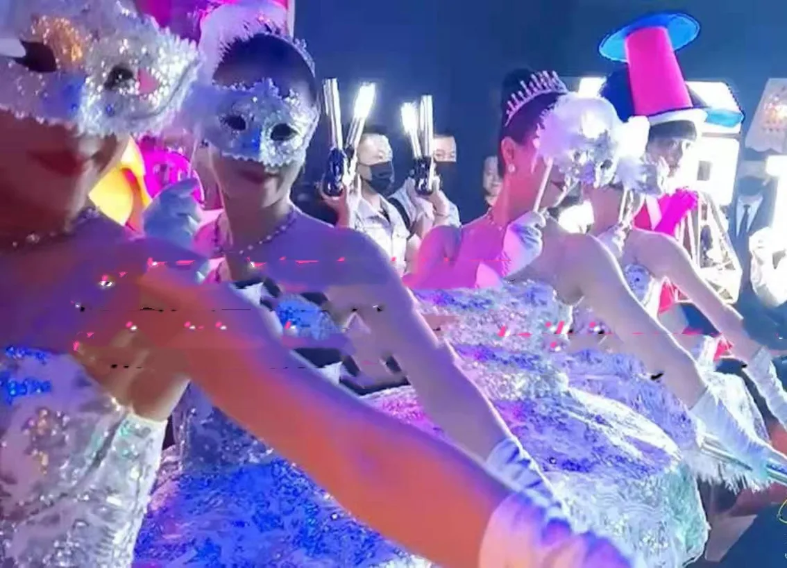 Балетное платье с пайетками балетное бальной пышной юбкой для маскарада ко Дню