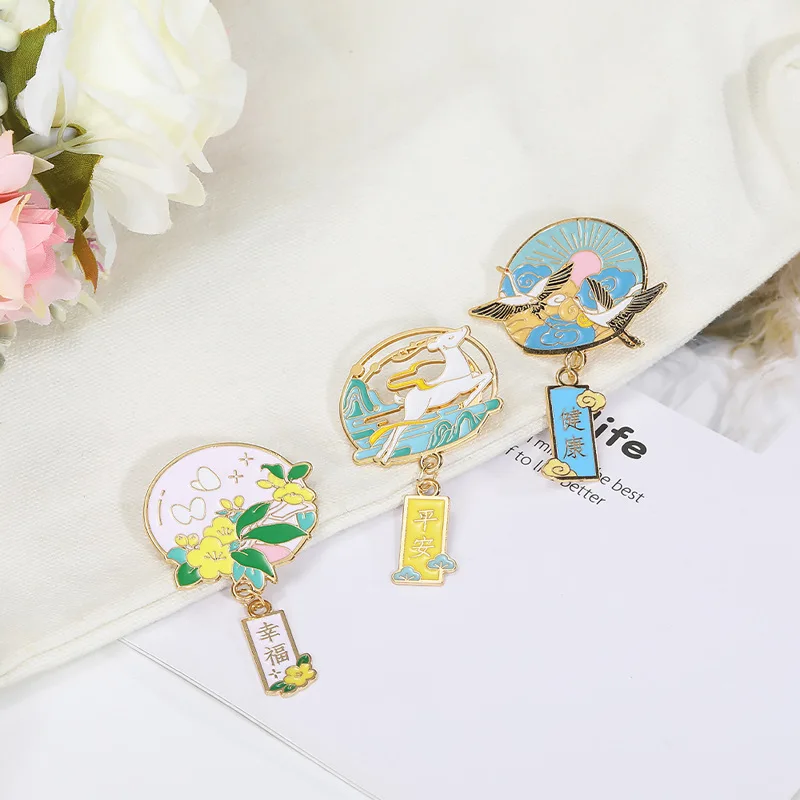 Эмалированная булавка счастливого хелти с богатыми пожеланиями в китайском