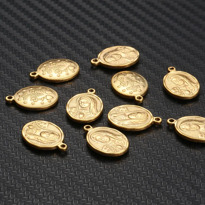 

20Pcs Stainless Steel Retro Relief Engrave Jesus Eyes Queen Coin Pendant Charms For DIY Making Bracelets Necklaces Keychains