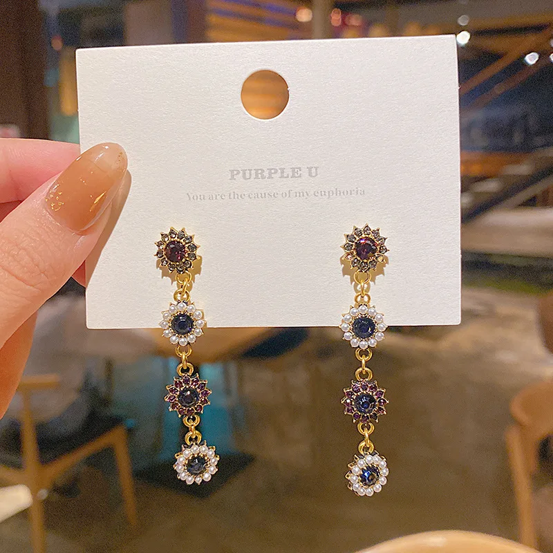

Korean Retro Simple Pearl Flowers Drop Dangle Earrings for Women Fashion Rhinestone Long Tassel Statement Party Jewelry Gifts