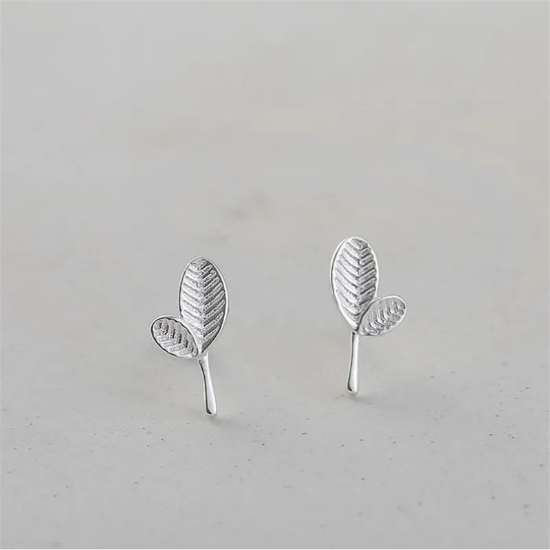 Женские серьги-гвоздики из серебра 925 пробы с листьями дерева