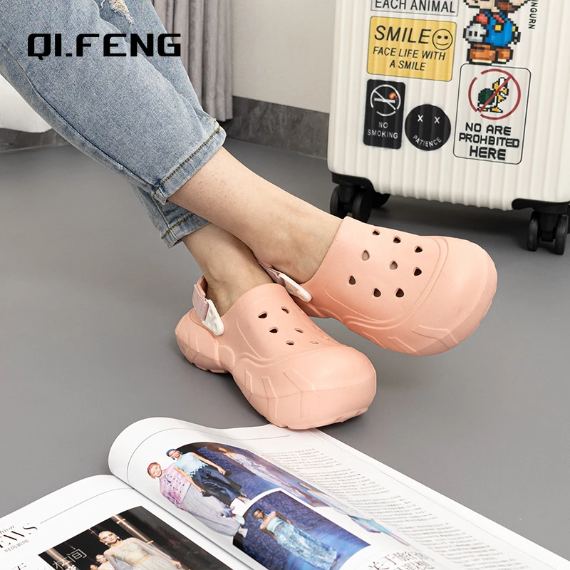 Сандалии с перфорацией для мужчин и женщин модные шлепанцы дома Легкая удобная