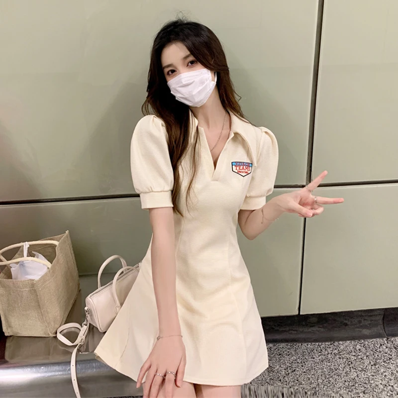 

Женское платье с воротником-поло в американском стиле, Новинка лета 2022, милая и острая тонкая трапециевидная юбка с коротким рукавом и вышив...