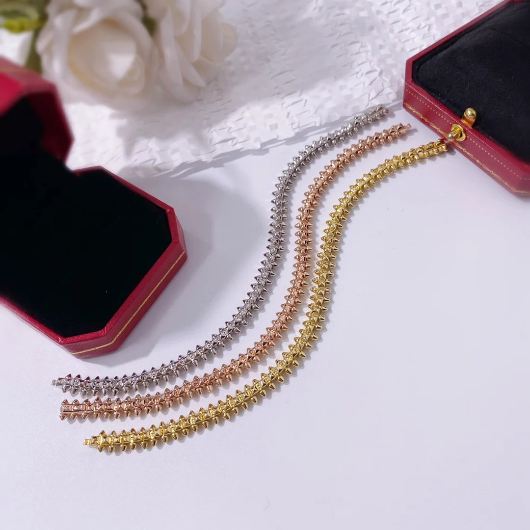

European and American fashionable bullet rivet bracelet