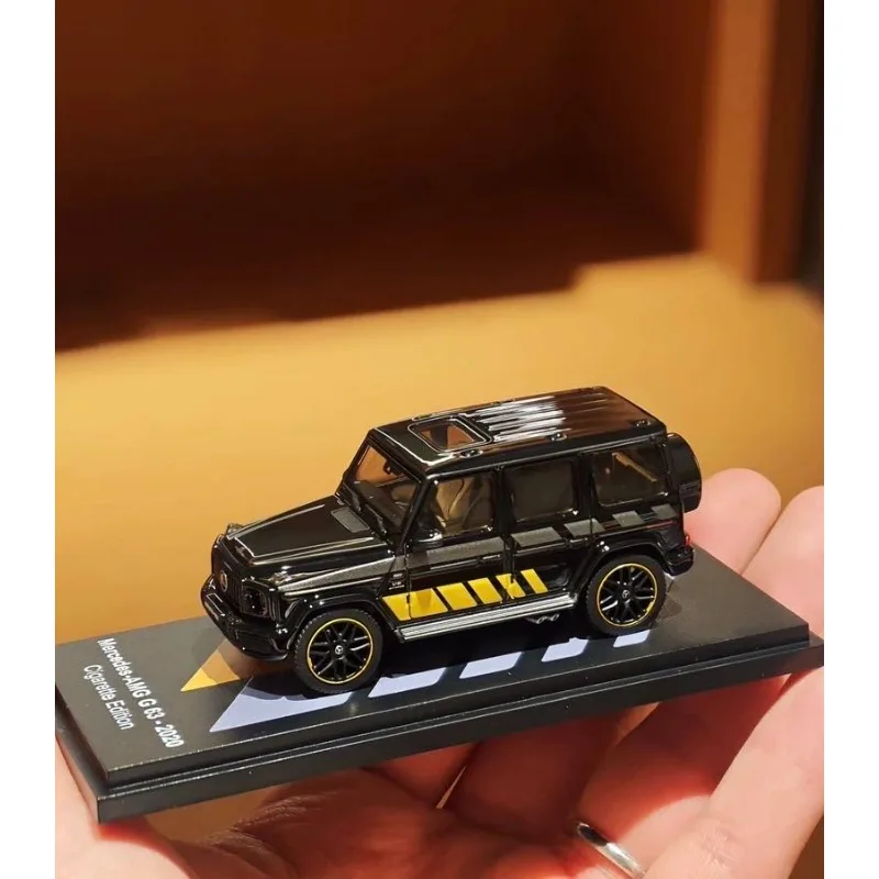 Фото Коллекционная модель автомобиля HEC ALMOST REAL 1/64 AMG G63 2020 Cigarette Edition из сплава, для мальчиков, в подарок. №5