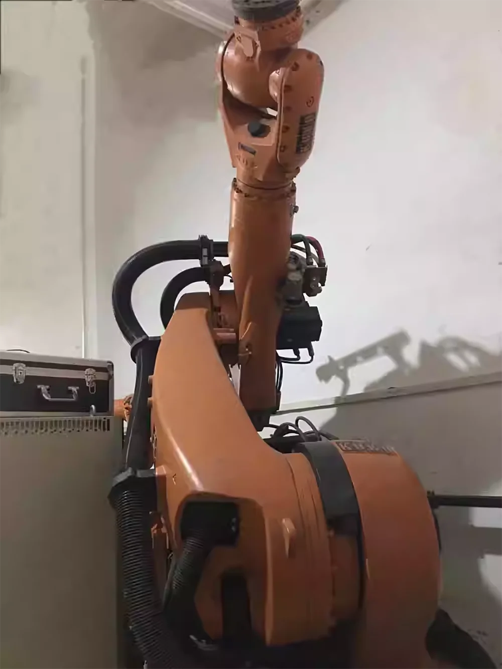 Корпус робота на продажу модель KR210 L150-2 KRC 2 series