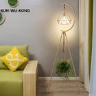 Скандинавская Современная медная Золотая треугольная светодиодная Вертикальная торшер, декоративный светильник для гостиной, дивана, прикроватная лампа для чтения спальни