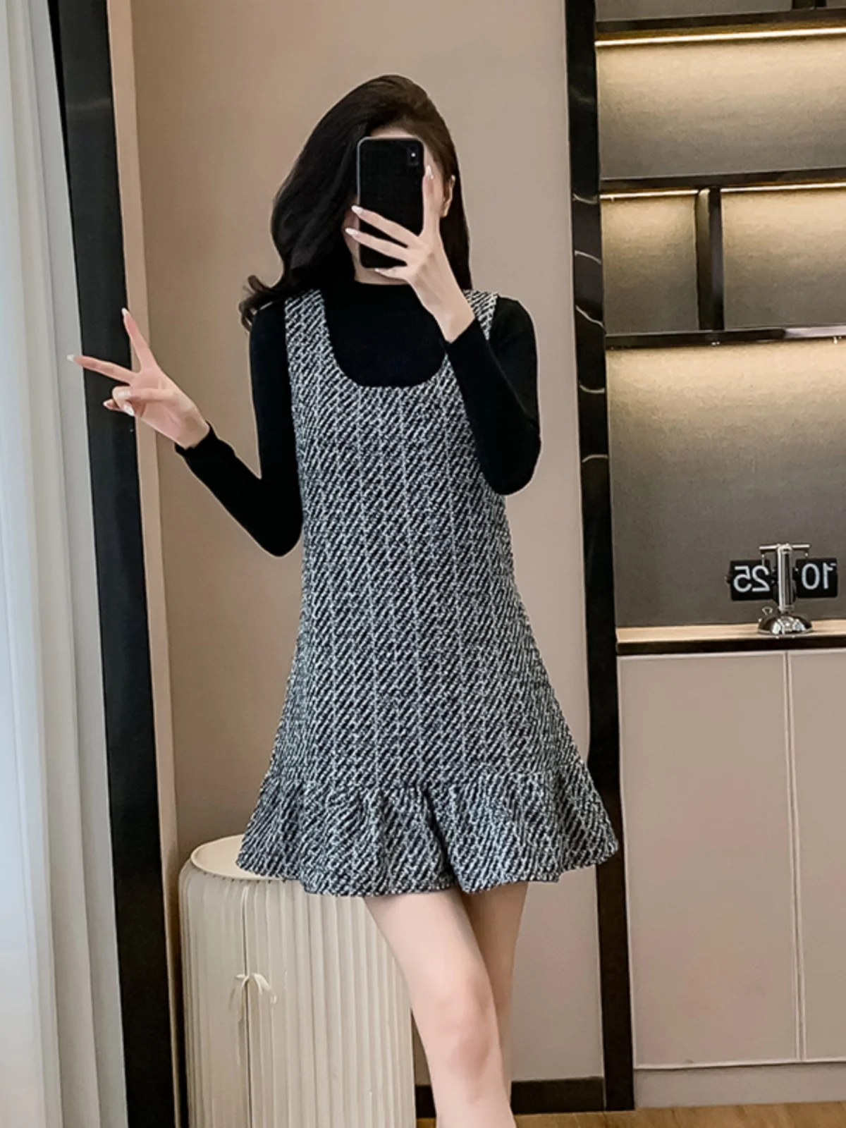 Изящный цельный комплект платья на подтяжках женский осенне-зимний новый