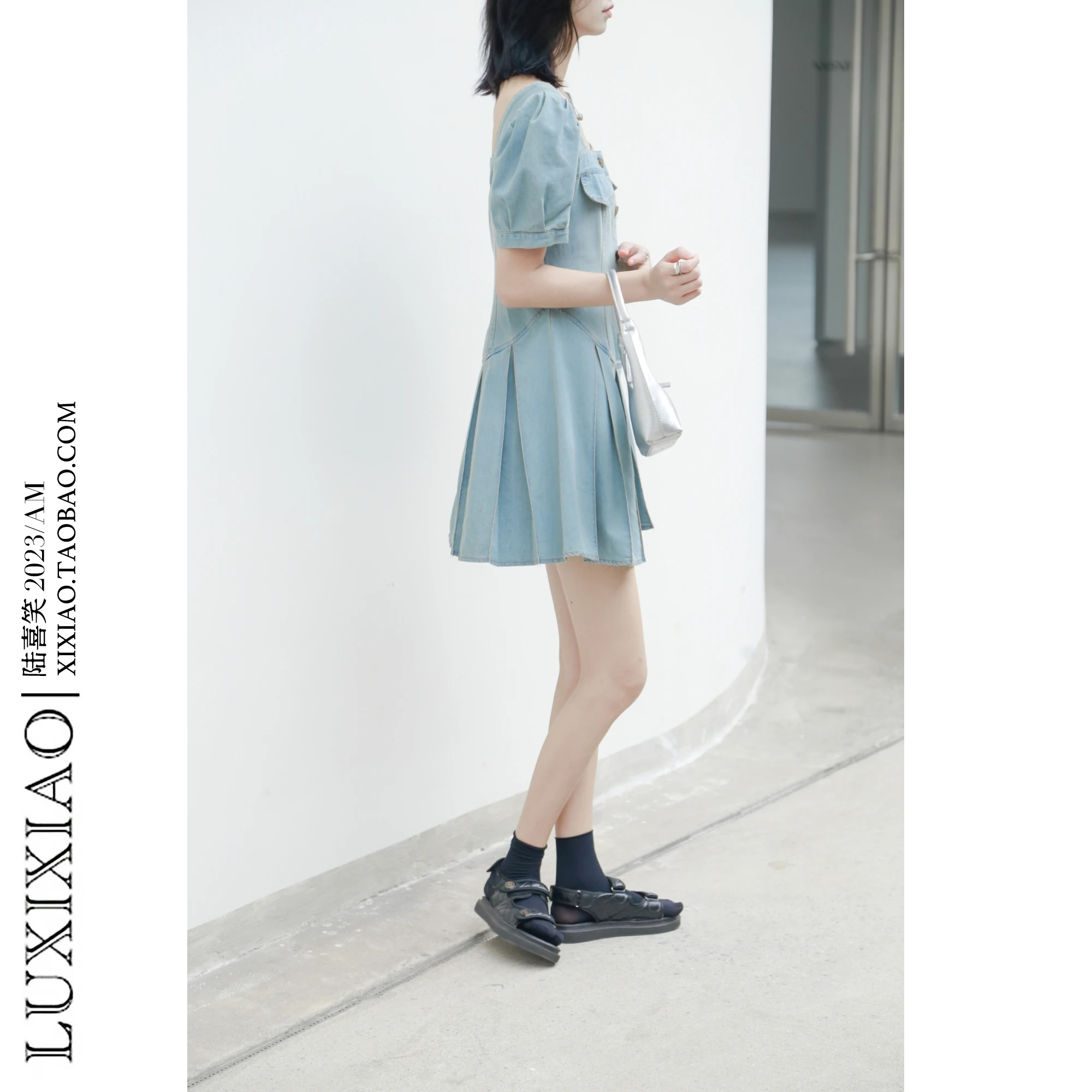 Роскошное платье 2024 новый пуловер плиссированное короткое A Word женское с пышными