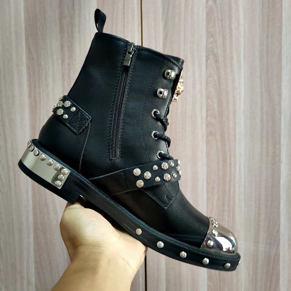 Кроссовки мужские с заклепками модная повседневная обувь на плоской подошве