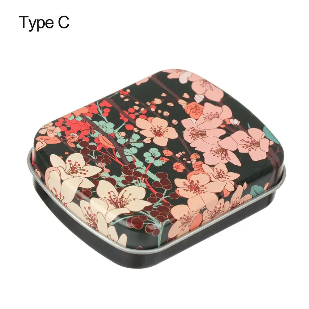 

Металлическая мини-коробка серебристого цвета