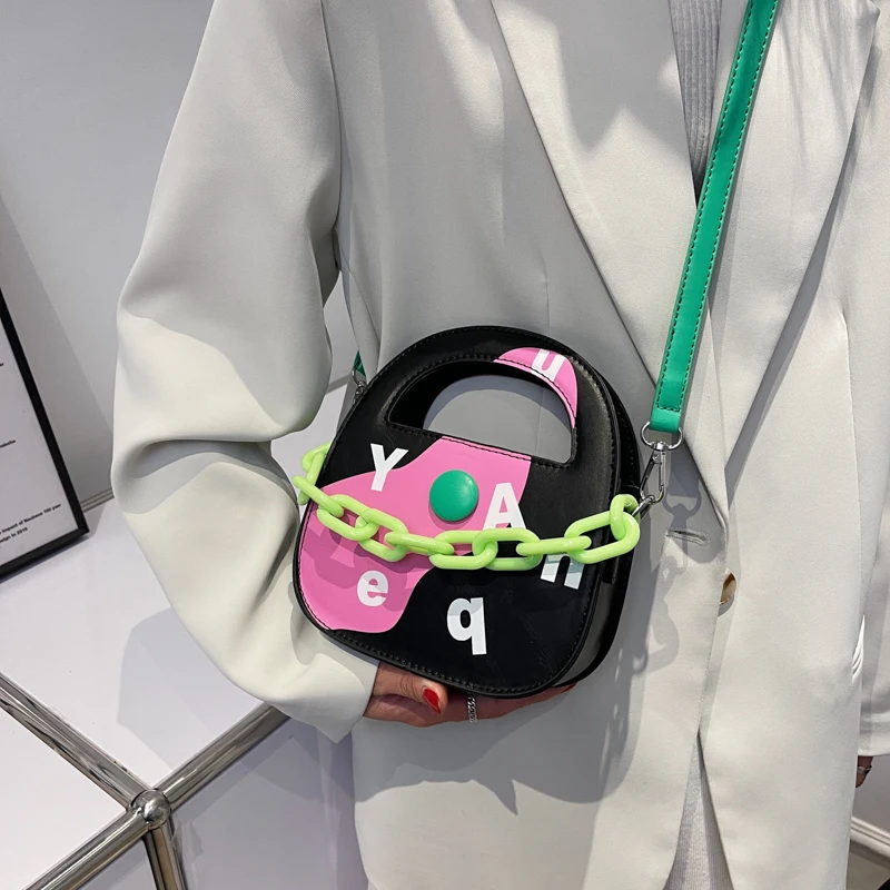 

Beige Women's Bag 2022 Trend PU Leather Shoulder Bag Luxury Designer Handbag Small Round Tote Bag Big Chains Crossbody Bag Cute