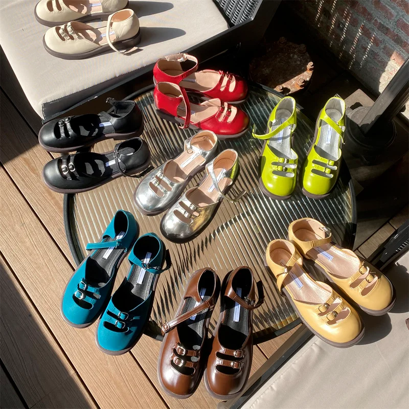 

Туфли женские на низком каблуке, с квадратным носком, серебристые