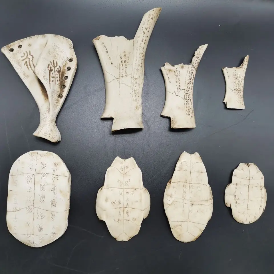 

Oracle Bone Script Resin Decoration Tortoise Shell Bone Handicraft Antique Collection