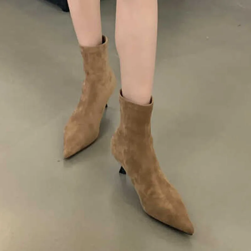 Новинка зимы 2024 женские ботильоны с острым носком модные элегантные
