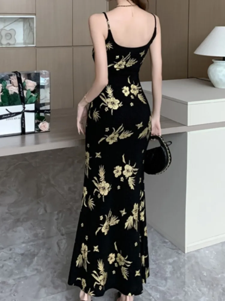 Женское облегающее платье на бретелях-спагетти черное Элегантное повседневное